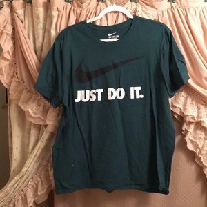 Nike tee